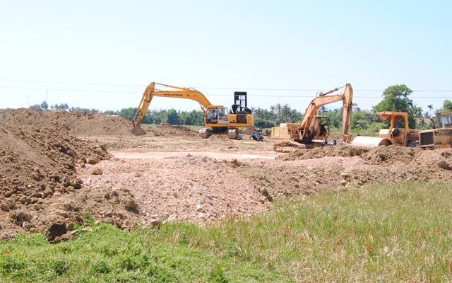 Gần 2,4ha đất sản xuất của 97 hộ dân thôn Xuân Hòa đã bị san ủi nhưng chưa được bồi thường thiệt hại. 