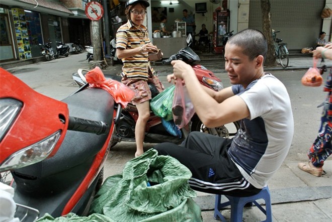 Thường chỉ đến 8 giờ sáng là bán hết hàng. 