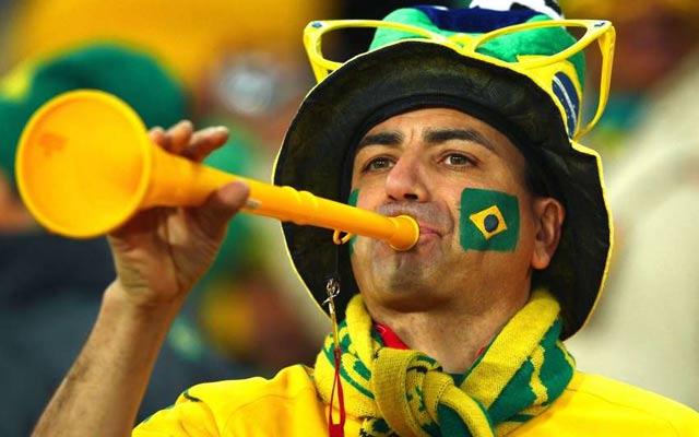 FIFA cấm các CĐV sử dụng kèn vuvuzela tại World Cup 2014.