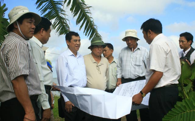Đoàn phối hợp của UBDT và các bộ, ngành kiểm tra thực hiện chính sách dân tộc được triển khai tại tỉnh Cà Mau
