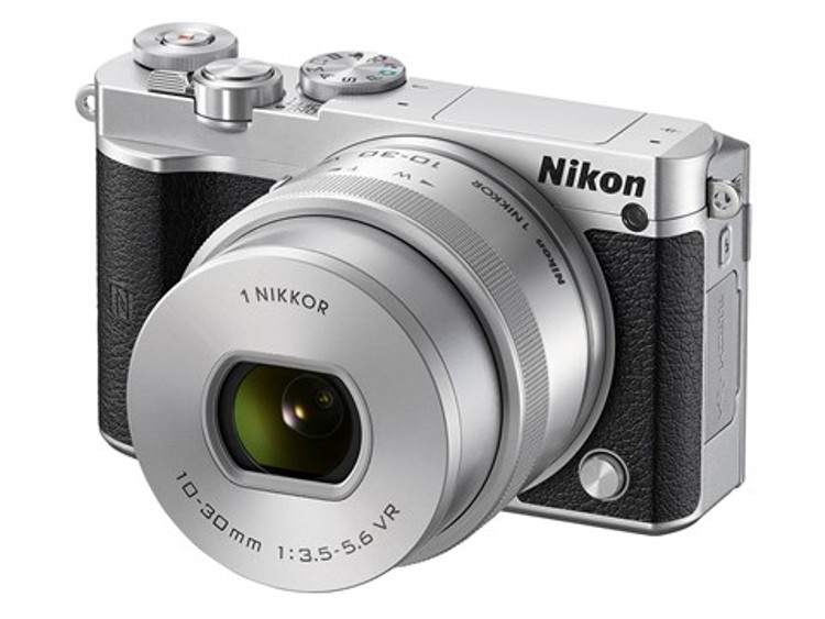 Khám phá khoảnh khắc đầy nghệ thuật với Nikon 1 J5! Với cảm biến 20,8MP và khả năng quay video 4K, chiếc máy ảnh này sẽ giúp bạn bắt giữ những khoảnh khắc đáng nhớ nhất trong cuộc sống.