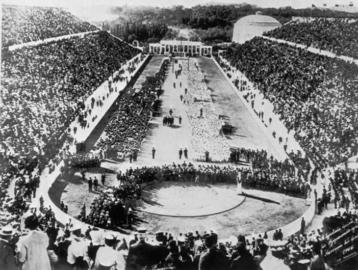 Đầy là bức hình đầu tiên chụp thế vận hội Olympic diễn ra tại Athen, Hy Lạp, năm 1896.