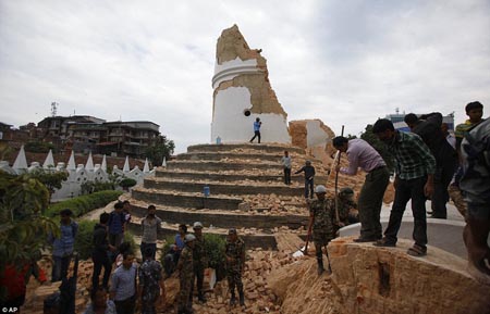 Tòa tháp Dharahara vừa bị xóa sổ vốn là một Địa danh Di sản Thế giới của UNESCO.