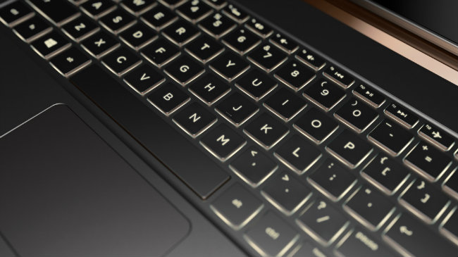 can canh laptop mong, nhe nhat the gioi hp spectre 13 hinh anh 4
