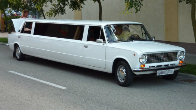 top 10 xe limousine dai nhat, xa xi nhu vu truong di dong hinh anh 9