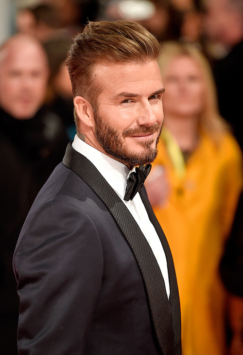 Những hình ảnh đẹp long lanh của Beckham trong ngày mặc lại bộ quần áo cầu