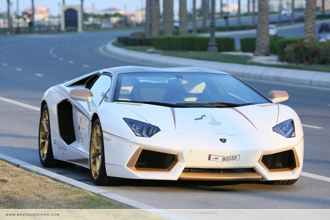 ngam lamborghini aventador do vang 