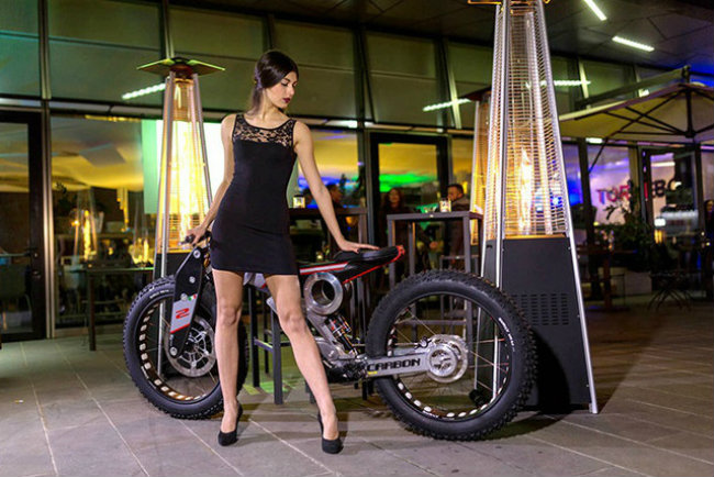 moto parilla carbon: xe dap dien the thao chinh phuc reo cao hinh anh 1