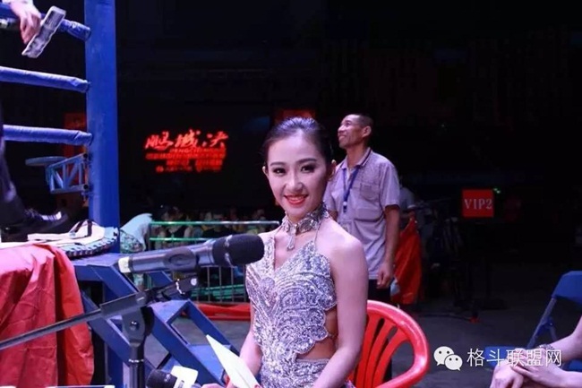 vo si quyen anh qua doi xinh dep khien anh em 