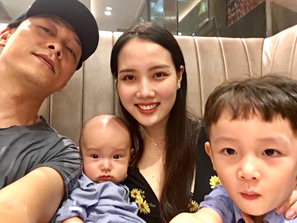 Những cô vợ nõn nà, trẻ hơn chồng 25-30 tuổi của showbiz Việt