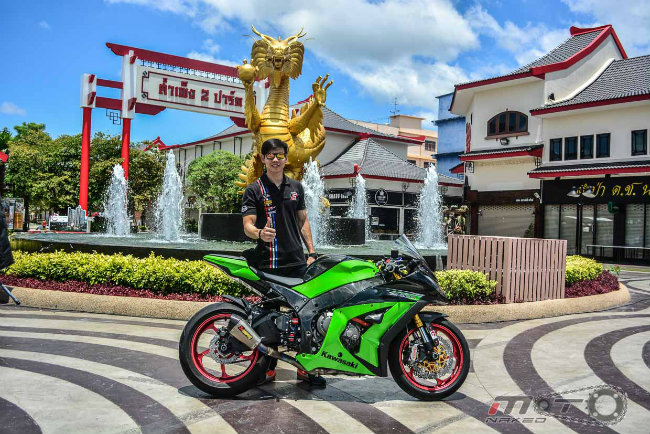 hut mat ban do kawasaki zx-10r sang chanh vo cung hinh anh 1