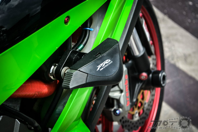 hut mat ban do kawasaki zx-10r sang chanh vo cung hinh anh 3