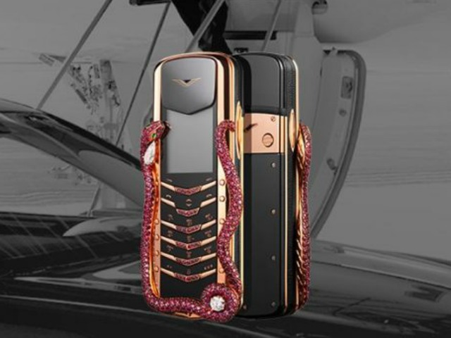 Vertu ra mắt Cobra Limited Edition, giá hơn 8 tỷ đồng