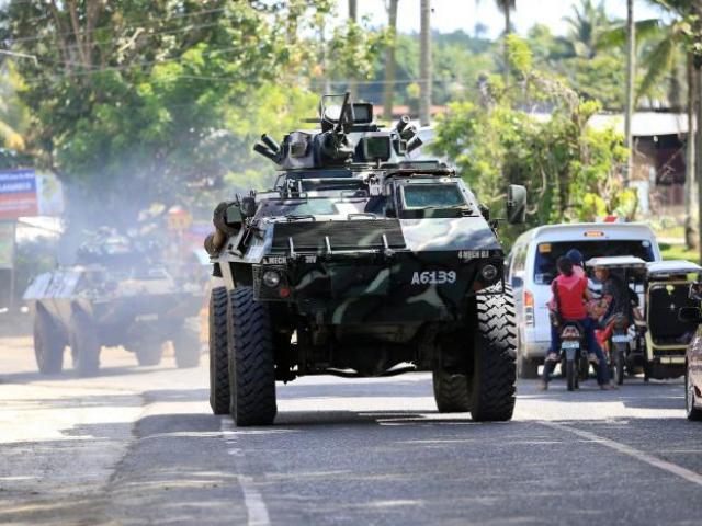 IS chặt đầu cảnh sát Philippines: Đang giao tranh ác liệt