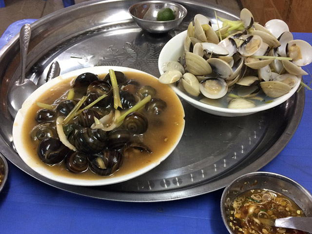 Bạn là người yêu thích ẩm thực và đặc biệt là ốc? Đón xem hình ảnh về ẩm thực và ốc để khám phá những món ăn đậm chất Việt Nam.