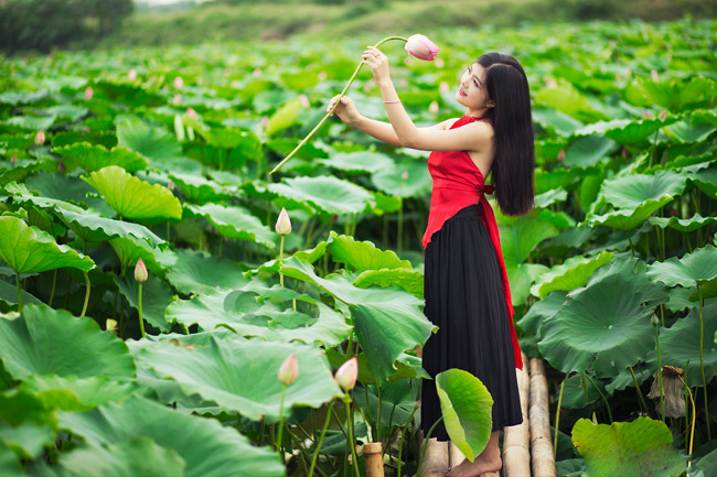 gai tre buong loi day yem, la luot khoe sac cung sen hinh anh 10