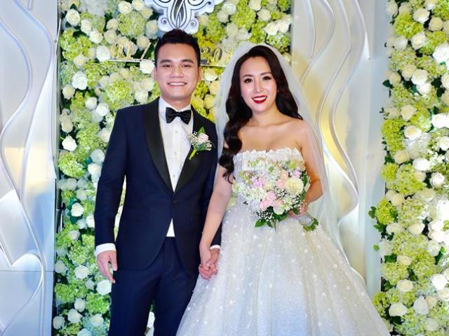 Khắc Việt hạnh phúc bên cô dâu 9X trong ngày cưới