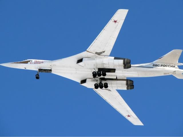 Đọ sức mạnh “thiên nga trắng” Tu-160 Nga và B-1 Lancer Mỹ