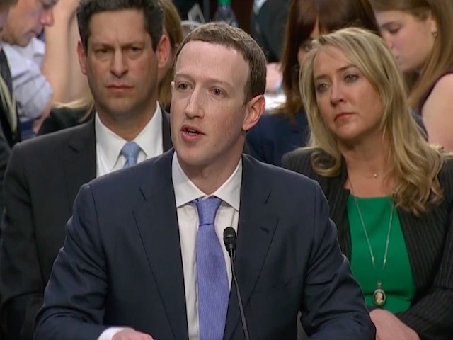 Mark Zuckerberg điều trần vụ rò rỉ dữ liệu: Facebook che giấu sự thật suốt 3 năm?