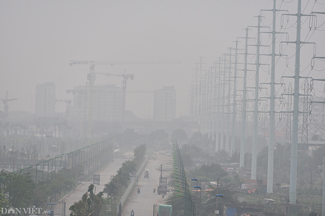 anh: suong mu mo mit bao phu ngoai thanh ha noi tu sang den trua hinh anh 8