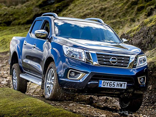 Mercedes-Benz không chia sẻ động cơ V6 cho Nissan Navara