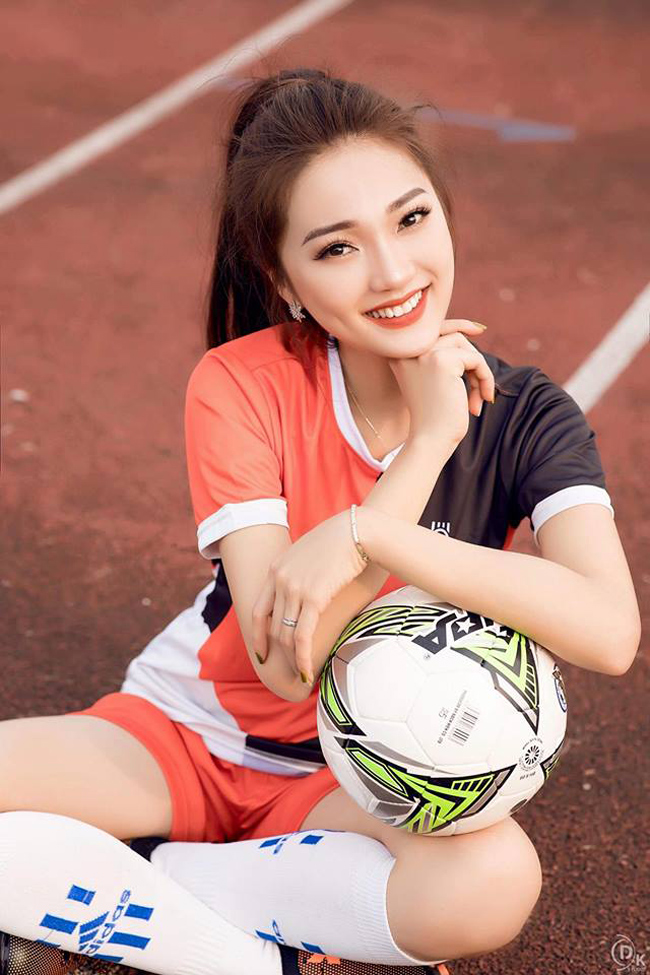 ngay ngat nhan sac co gai xu nghe dinh tin don yeu van duc u23 hinh anh 5