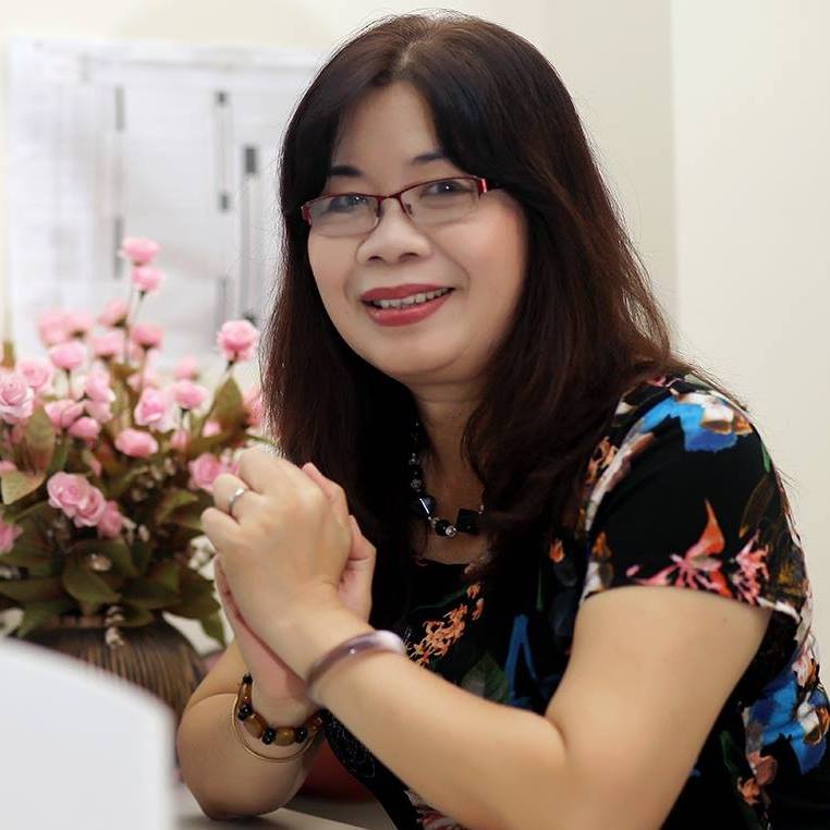 Nhà văn Lê Thị Bích Hồng
