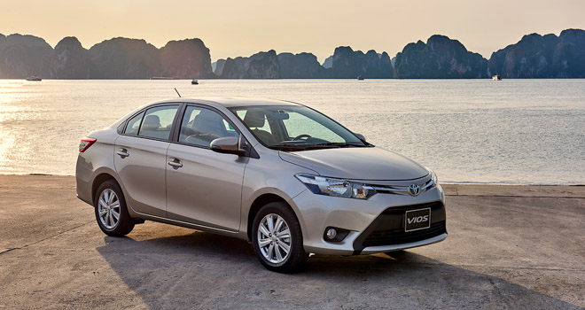 Bảng giá xe ô tô Toyota tháng 122021 Hỗ trợ lệ phí trước bạ 40 triệu đồng  khi mua xe Toyota Corolla Altis