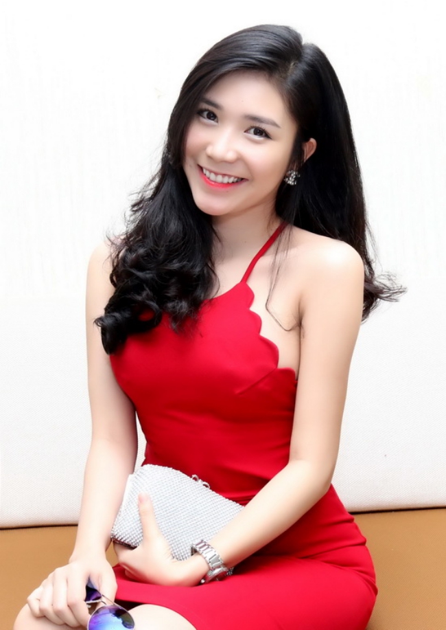 hot girl noi tieng tu nhom hai tren youtube: nguoi doi doi, ke lan dan hinh anh 5