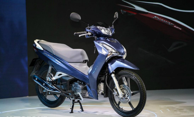 Sportbike giá rẻ Honda CBR150R 2018 trình làng Indonesia