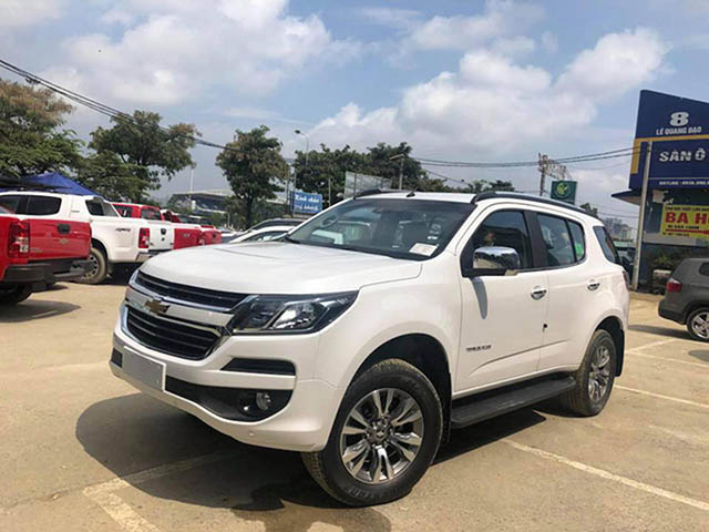 SUV Chevrolet Trailblazer có giá bán từ 995 triệu đồng