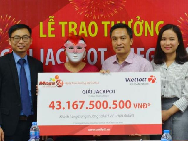 Chia sẻ bất ngờ của nữ tỉ phú Vietlott vừa trúng jackpot “khủng”