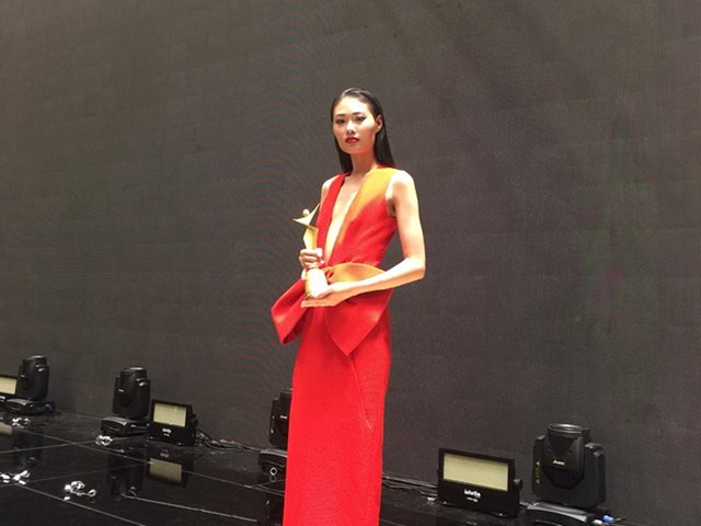Quán quân Next Top Mai Giang đoạt cúp Người mẫu Châu Á