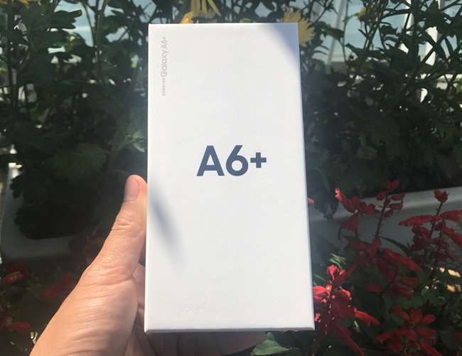 tren tay galaxy a6+ trang bi camera kep chup anh sieu dep hinh anh 1