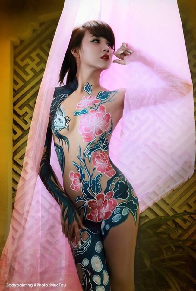 ban gai cuong do la, le kieu nhu san sang nude ve body painting hinh anh 10