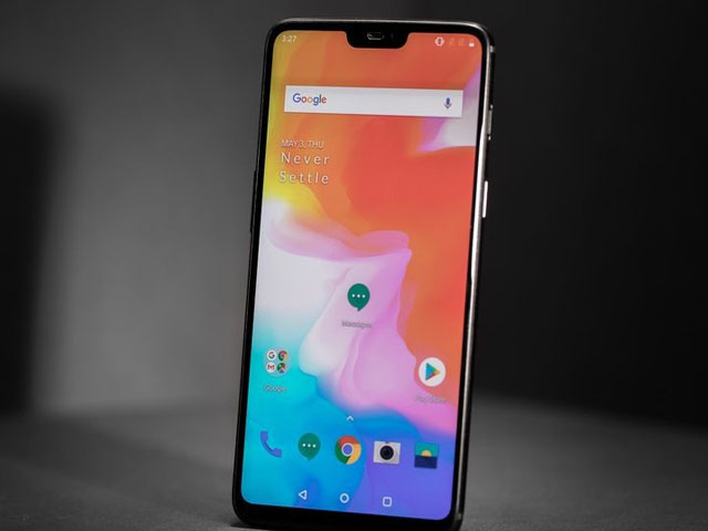 OnePlus 6 lần lượt ”đá bay” iPhone X và Galaxy S9+ trong bài test tốc độ thực tế