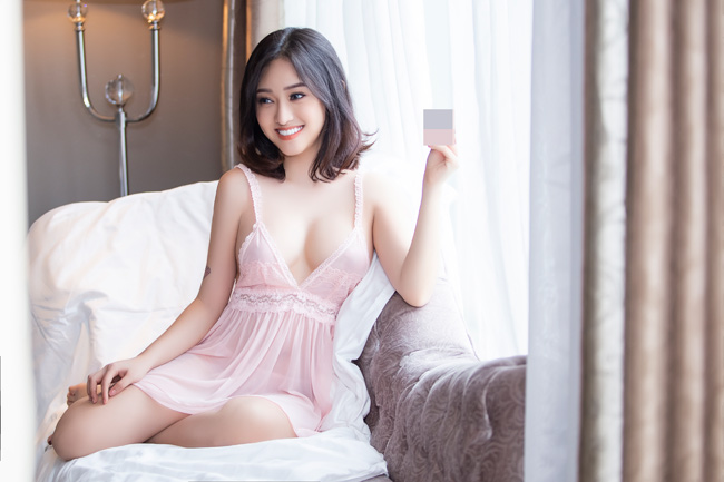 thuy vi tung anh bikini sexy sau anh chup len gay 