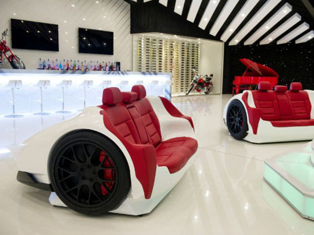 Khi bàn làm việc, ghế sofa lấy cảm hứng từ Lamborghini, Bugatti