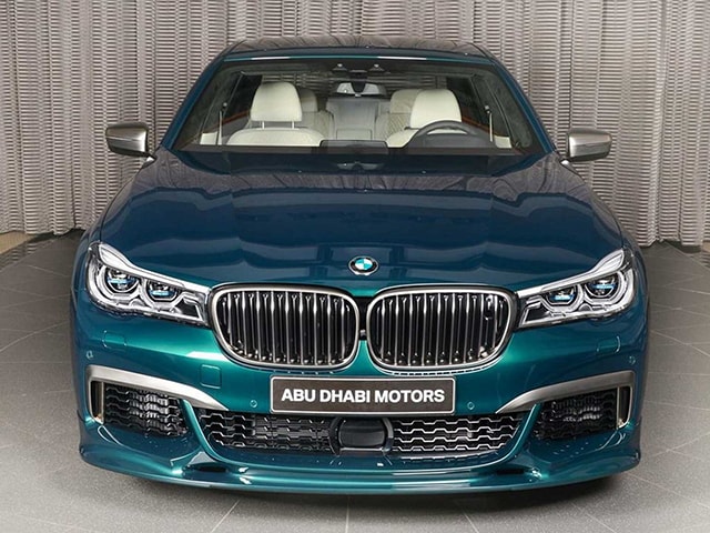 Ngắm BMW M760Li ''hàng thửa'' cho đại gia tại Abu Dhabi