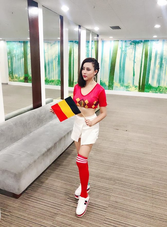 ngam dan my nhan viet trong nong cung world cup 2018 hinh anh 17