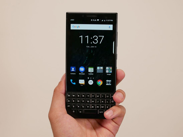 Video đập hộp BlackBerry Key 2 nóng hổi