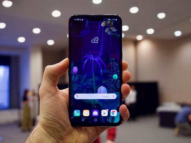 LG V50 ThinQ 5G không đắt như dự đoán