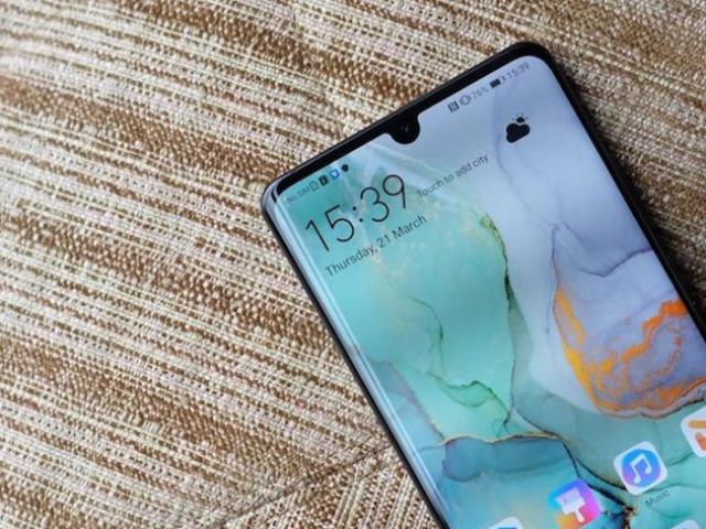 iPhone Xs Max và Galaxy S10+ có “khó thở” vì Huawei P30 Pro?