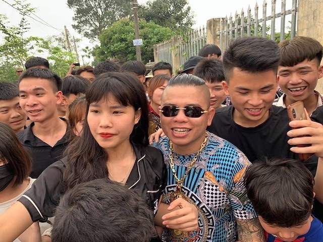 Sau Khá Bảnh đến kênh YouTube ngàn đô Dương Minh Tuyền bị ”trảm”