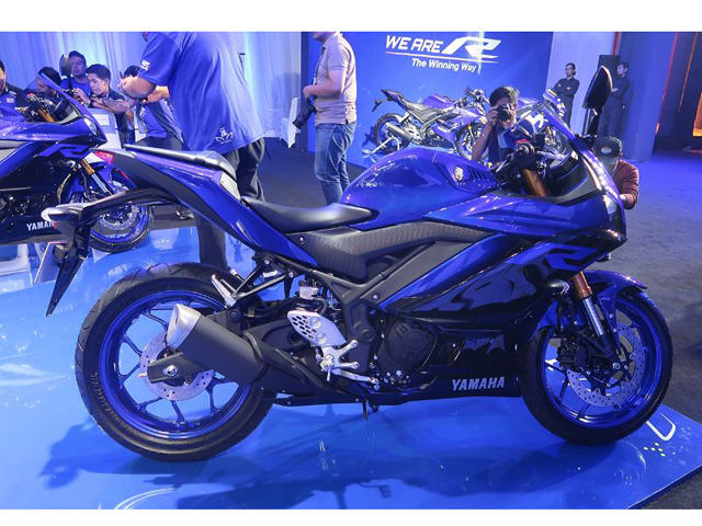 Yamaha YZF-R25 phát hành ở Việt Nam có gì khác với thị trường Đông Nam Á?