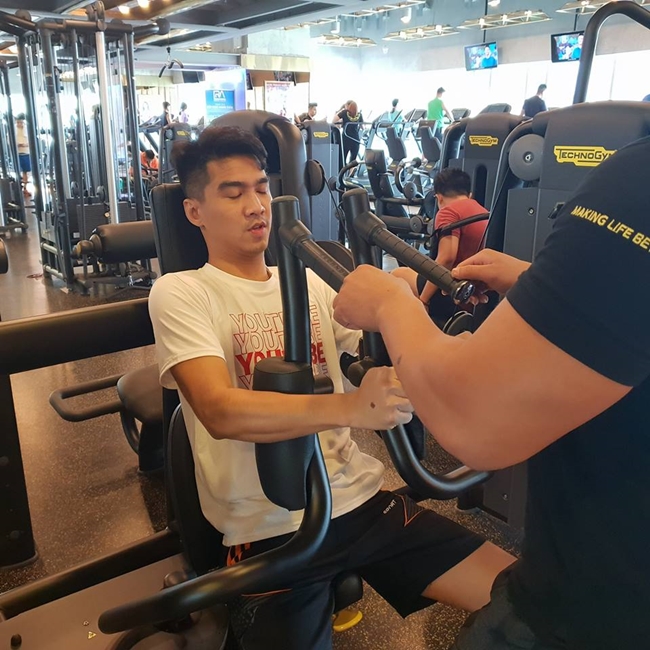 hot streamer tung duoc tram anh dong y hen ho giau co nao? hinh anh 18