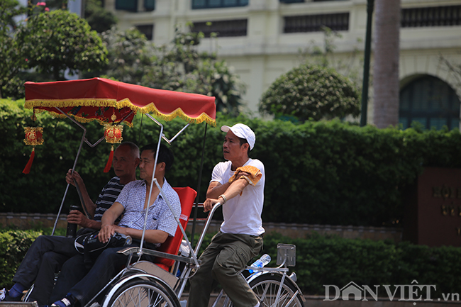 anh: nguoi ha noi vat va trong nang nong dot ngot gan 40 do c hinh anh 6