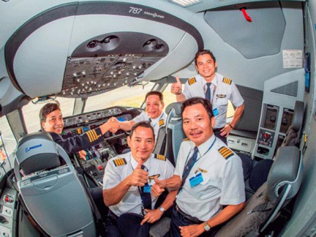 Hé lộ mức lương đáng mơ ước của phi công Vietnam Airlines: 132 triệu đồng/tháng