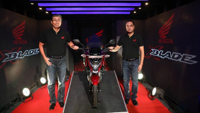 honda x-blade moi sap ra mat, quyet dau suzuki gixxer 155 hinh anh 15