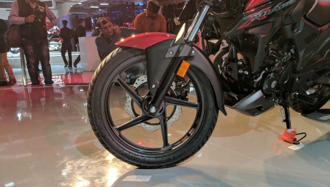 honda x-blade moi sap ra mat, quyet dau suzuki gixxer 155 hinh anh 7